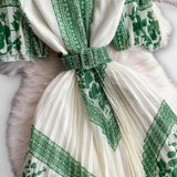 Delilah - Kleid, mis on inspireeritud vintage stiilist
