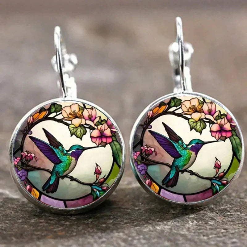 Lunéa™ | Kaelakee kolibri ripatsiga klaaskupoli all