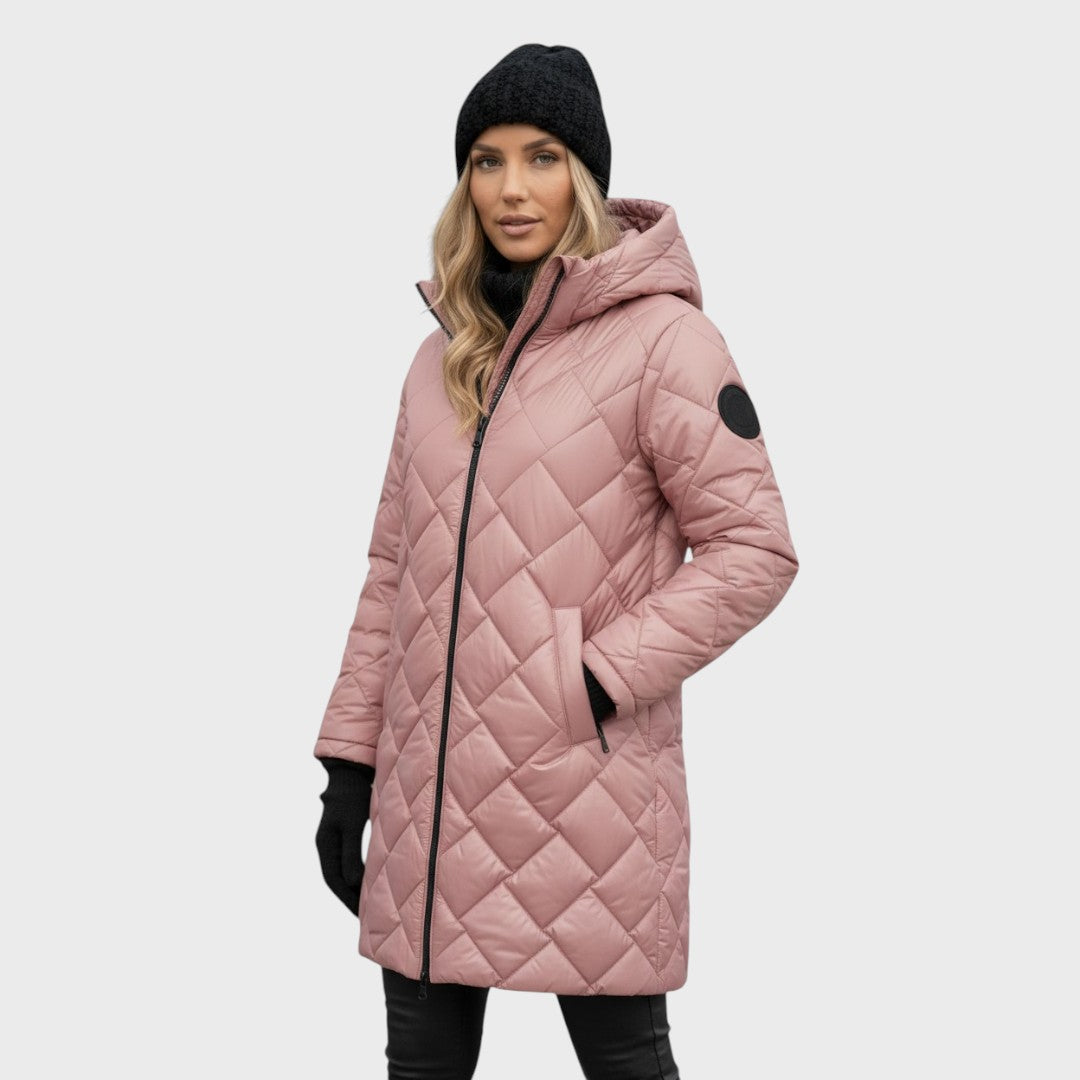 Clara | Elegantne tikitud mantel kapuutsiga